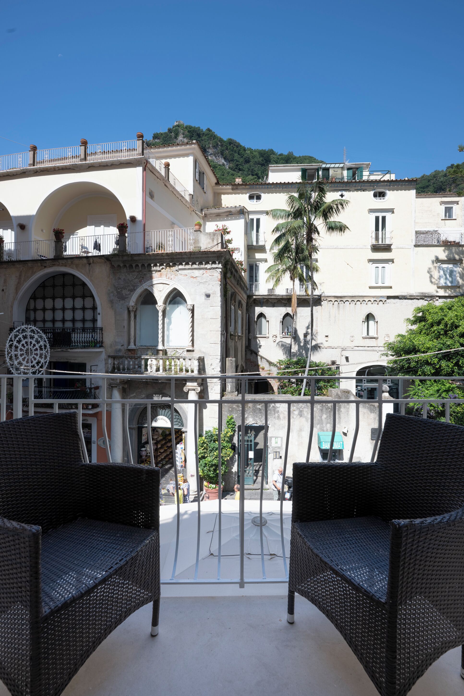 Quarto casal clássico, sacada, vista para a cidade