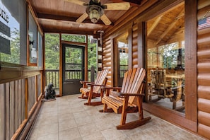 Terrace/patio - Dog Friendly with GREAT Views (GATLINBURG)