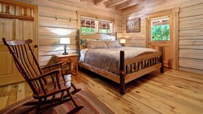 5 bedrooms, iron/ironing board, free WiFi, bed sheets - Riding The Feathers Of Heaven (GATLINBURG)