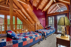 4 bedrooms, iron/ironing board, free WiFi, bed sheets - Views From On The Mountain Top (GATLINBURG)