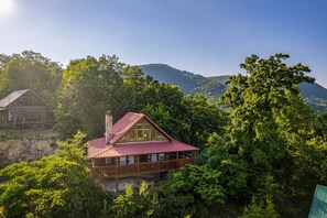 Exterior - Endless Mountains From Porch Swings In The Sky (PIGEON FORGE)