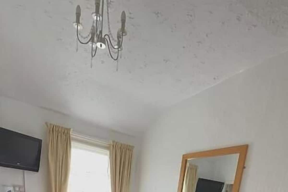 Double or Twin Room | Desk, free WiFi