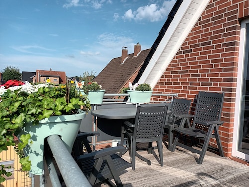 Cozy vacation apartment with balcony.