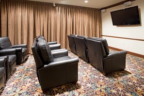 صورة غير مصنفة، 2 من 13، زرّ