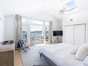 3 bedrooms, iron/ironing board, WiFi, bed sheets - The Hamptons, Sag Harbor, Waterfront Escape (Sag Harbor)