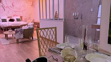 1 sovrum, strykjÀrn/strykbrÀda, wi-fi och sÀngklÀder