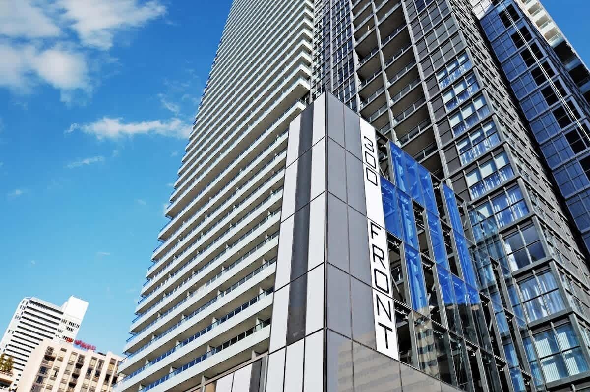 Unit's building