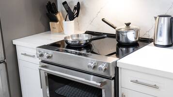 Kitchen appliances and cookware provided for guests to use!