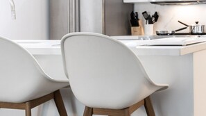 Property details - Urban APT w/ Highspeed Wi-Fi •Near shopping malls! (Toronto)