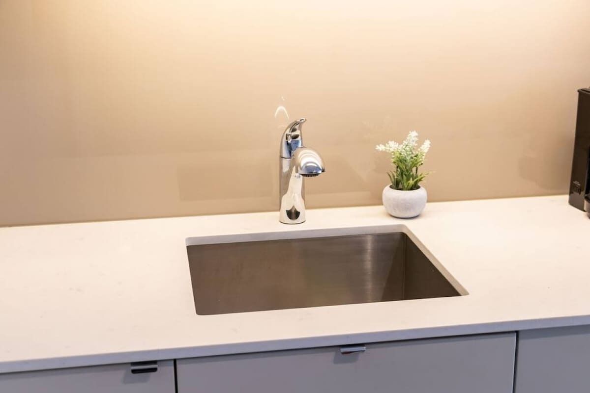 Kitchen sink