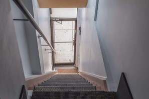 Be careful with the staircase! - Chic Oasis above a resto on trendy Queen West! (Toronto)