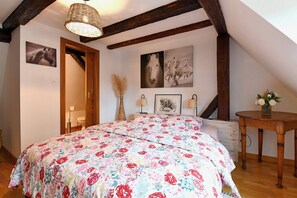 3 bedrooms, iron/ironing board, WiFi, bed sheets - Gîte Vigne en fleur (Ribeauvillé)