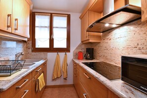 Private kitchen - Gîte Vigne en fleur (Ribeauvillé)