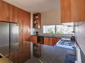 Luxury Villa, Ocean View | Private kitchen | Full-size fridge, microwave, oven, stovetop - Kite Beach Villa 2 (Cabarete)