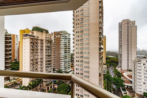 Apartment, Smoking - Apto com Piscina e Garagem Perto do Ibirapuera (São Paulo)