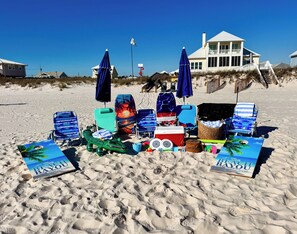Sun loungers, beach towels - Family Fun: Golf Cart, Hot Tub, Steps 2 Beach Pool (Gulf Shores)