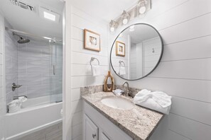 Hair dryer, towels - 🌊🌴Gulf-Front Corner Unit | Resort Amenities | Seaside Beach & Racquet 3501 (Orange Beach)