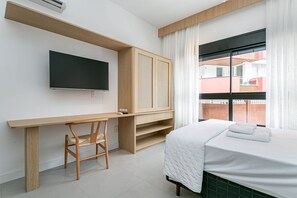 1 slaapkamer, een strijkplank/strijkijzer, internet, beddengoed