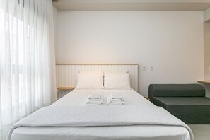 1 chambre, fer et planche à repasser, accès Internet, draps fournis