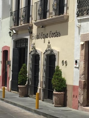 Exterior detail - Hotel Casa Cortes (Zacatecas)