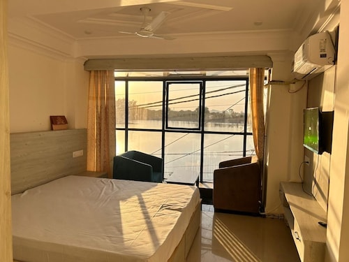 Soni's Mansion Shivsagar