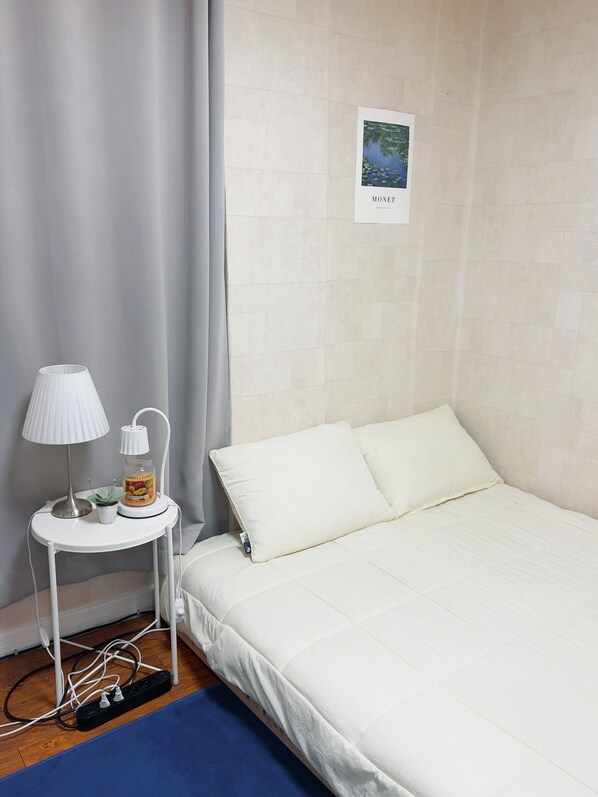 Basic Double Room, 1 Queen Bed, Non Smoking, City View