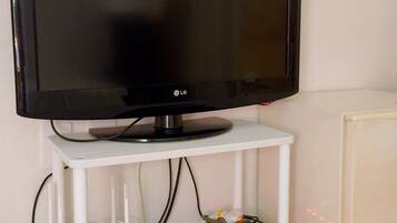 Basic Single Room, 1 Large Twin Bed, Non Smoking, City View