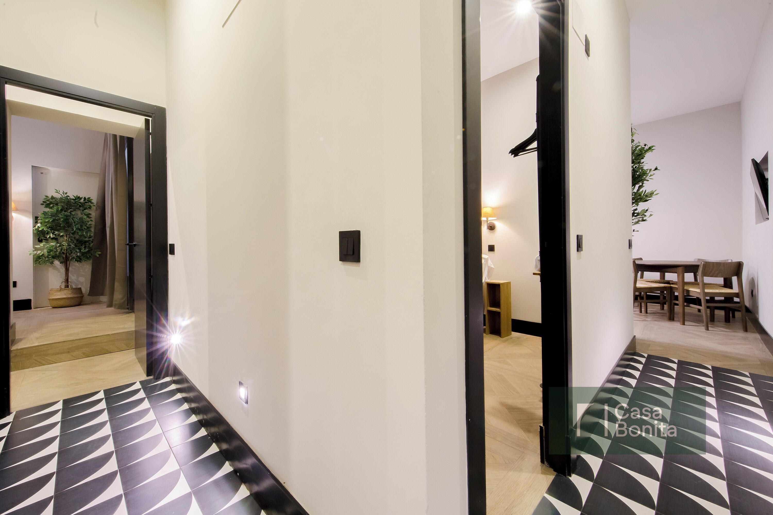 Leilighet, 4 soverom, 1. etasje | Oppholdsområde