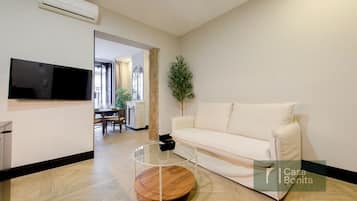 Leilighet, 2 soverom, balkong, byutsikt | Oppholdsområde