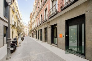 Front of property - Tu Casa Bonita en Hernán Cortés (Madrid)