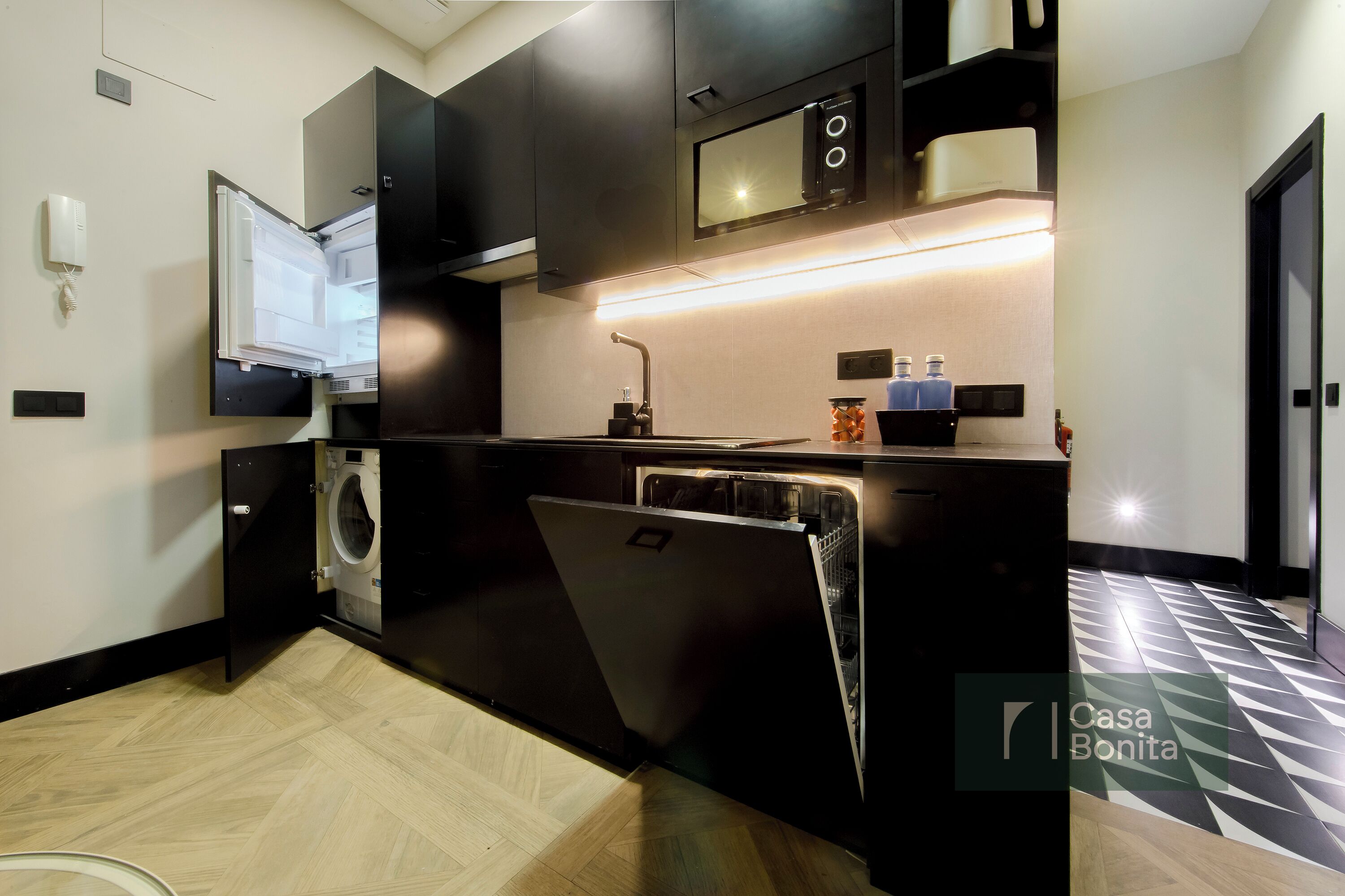 Leilighet, 2 soverom, balkong, byutsikt | Eget kjøkken