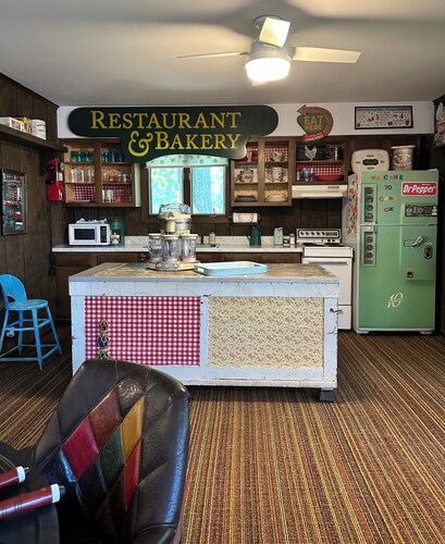 Step back in time to Camp Oz!   All 5 star reviews on other booking site!