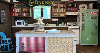 Step back in time to Camp Oz! All 5 star reviews on other booking site!