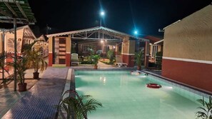 Outdoor pool - THE SPARROW NEST ECO COTTAGE (Gop)