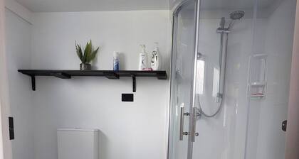 1 Bed 1 Bathroom w Parking Wi-fi Netflix