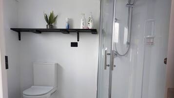Studio, 1 Bedroom, Garden View | Bathroom