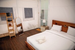 Ferienhütte, Seeblick