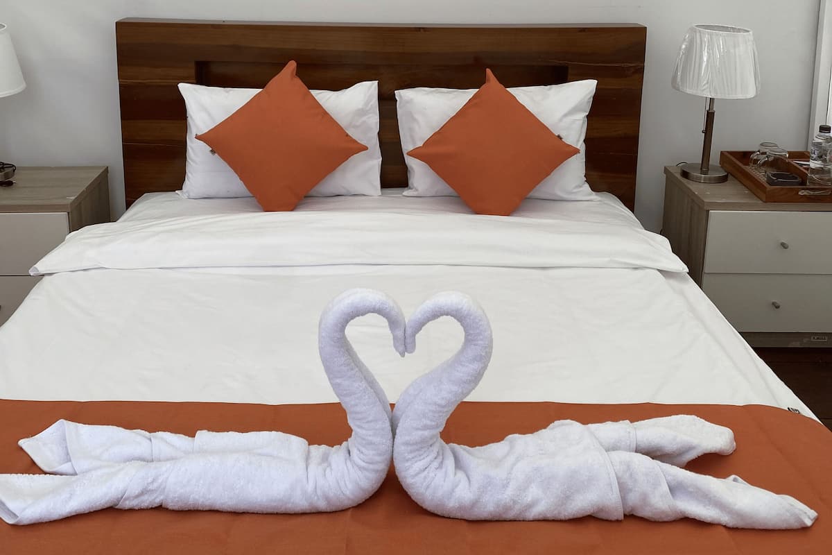 Bústaður - útsýni yfir vatn