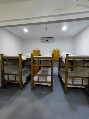 9 chambres, Wi-Fi, draps fournis