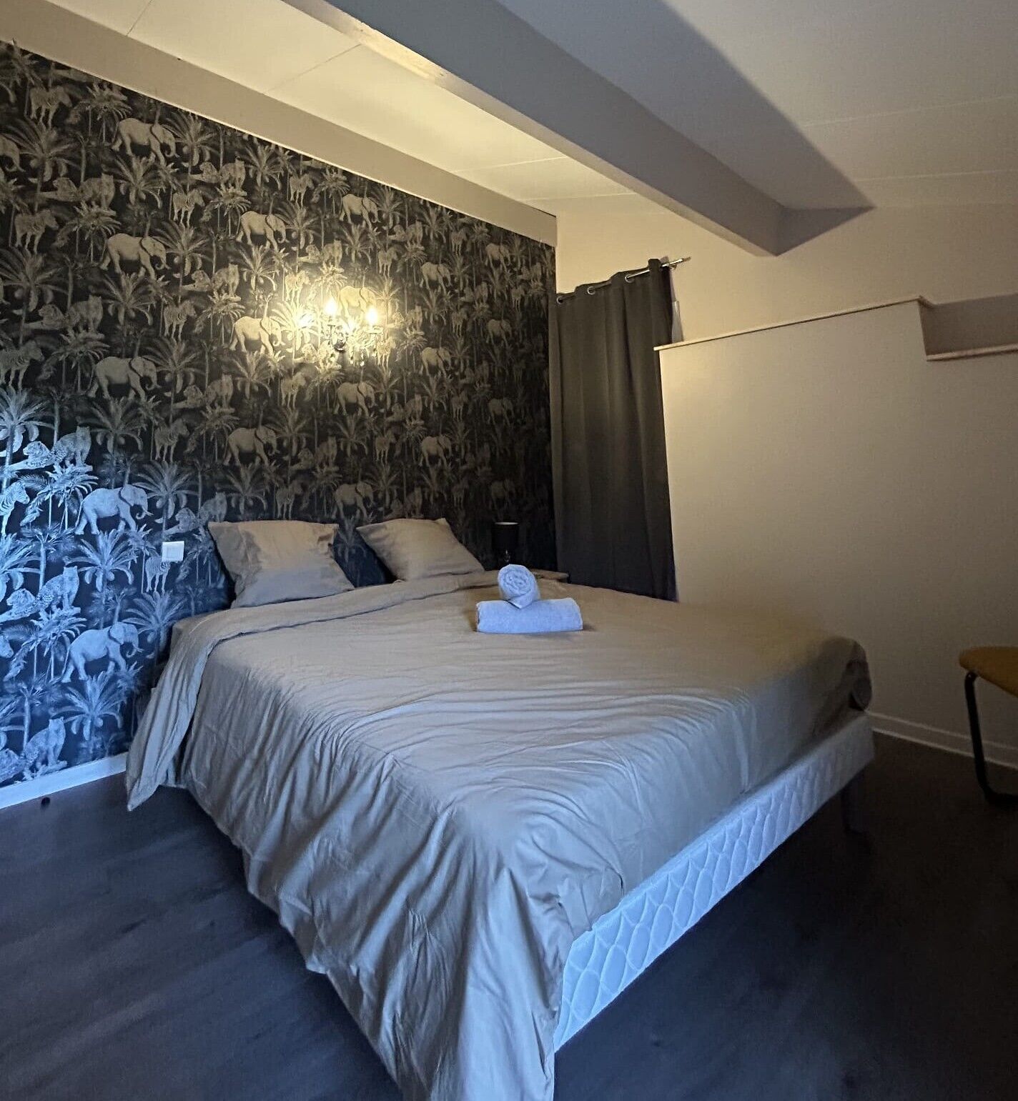 4 bedrooms, WiFi, bed sheets