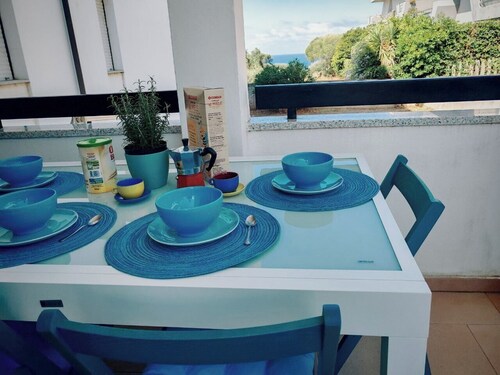 Appartement méditerranéen avec vue sur la mer, 10 minutes à pied du centre-ville