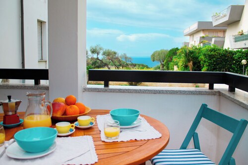 Mediterranean life style, sea view, 10 min. walk from city centre.