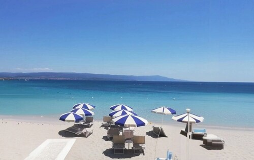 Mediterranean style house with sea view, 15 min. walk from town centre.