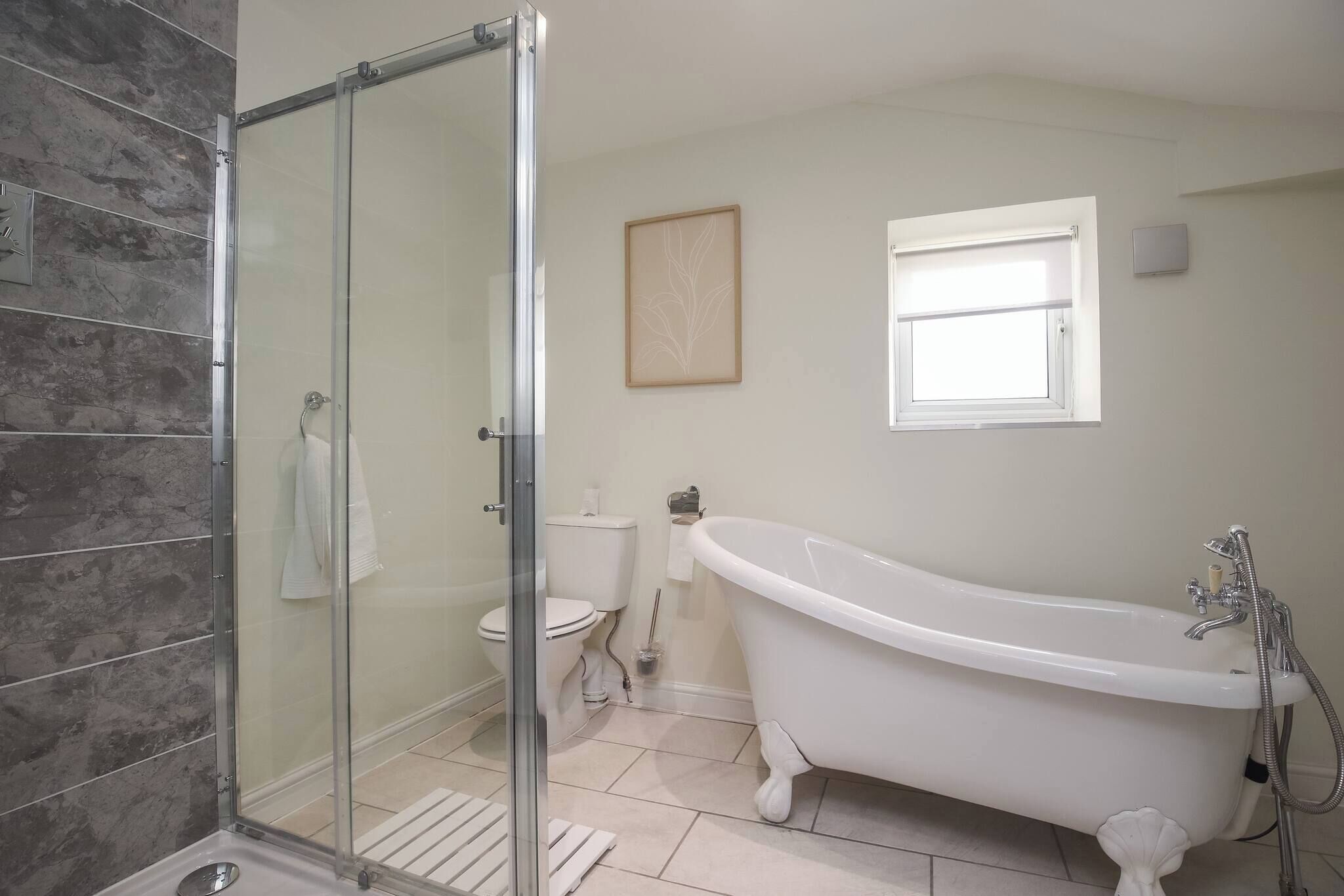 Apartment, 2 Bedrooms, Accessible, Balcony | Bathroom