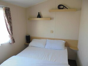 3 bedrooms, bed sheets - Coastedfields JG92, Ingoldmells (Ingoldmells)