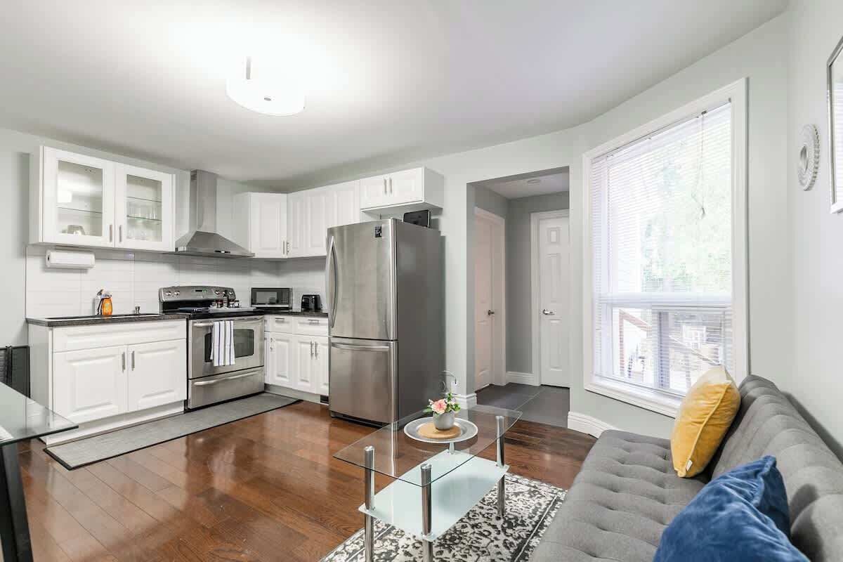 Modern Comfort Meets Stylish Living – Your Urban Retreat Begins Here.