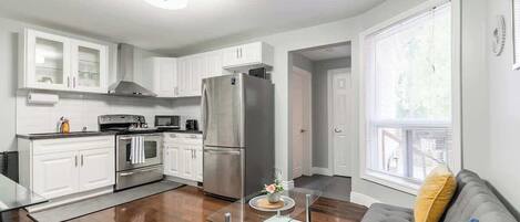 Modern Comfort Meets Stylish Living – Your Urban Retreat Begins Here.