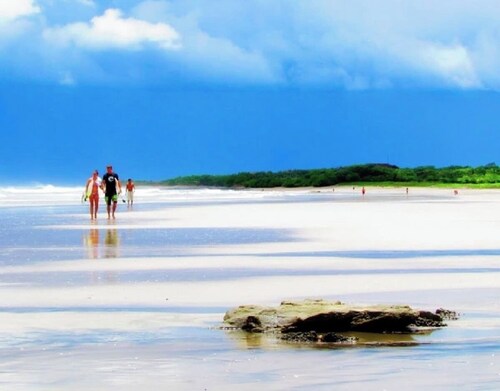 Hand-Carved Casita • Walk to Playa Avellanas