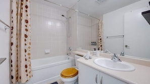 Bathroom - Modern Lakeview Retreat:1BR Condo+Den with Balcony (Toronto)
