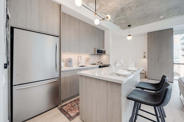 The Complete Culinary Corner - Studio Gem in the lovely Waterfront Communities (Toronto)